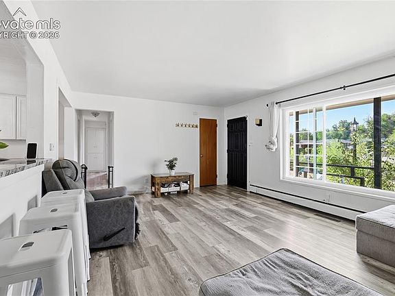 3rd image of 501 Grand Blvd