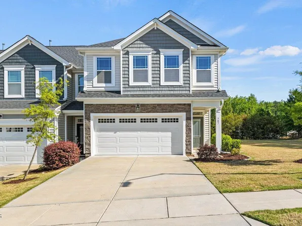 787 Amarra Dr, Fuquay Varina, NC 27526