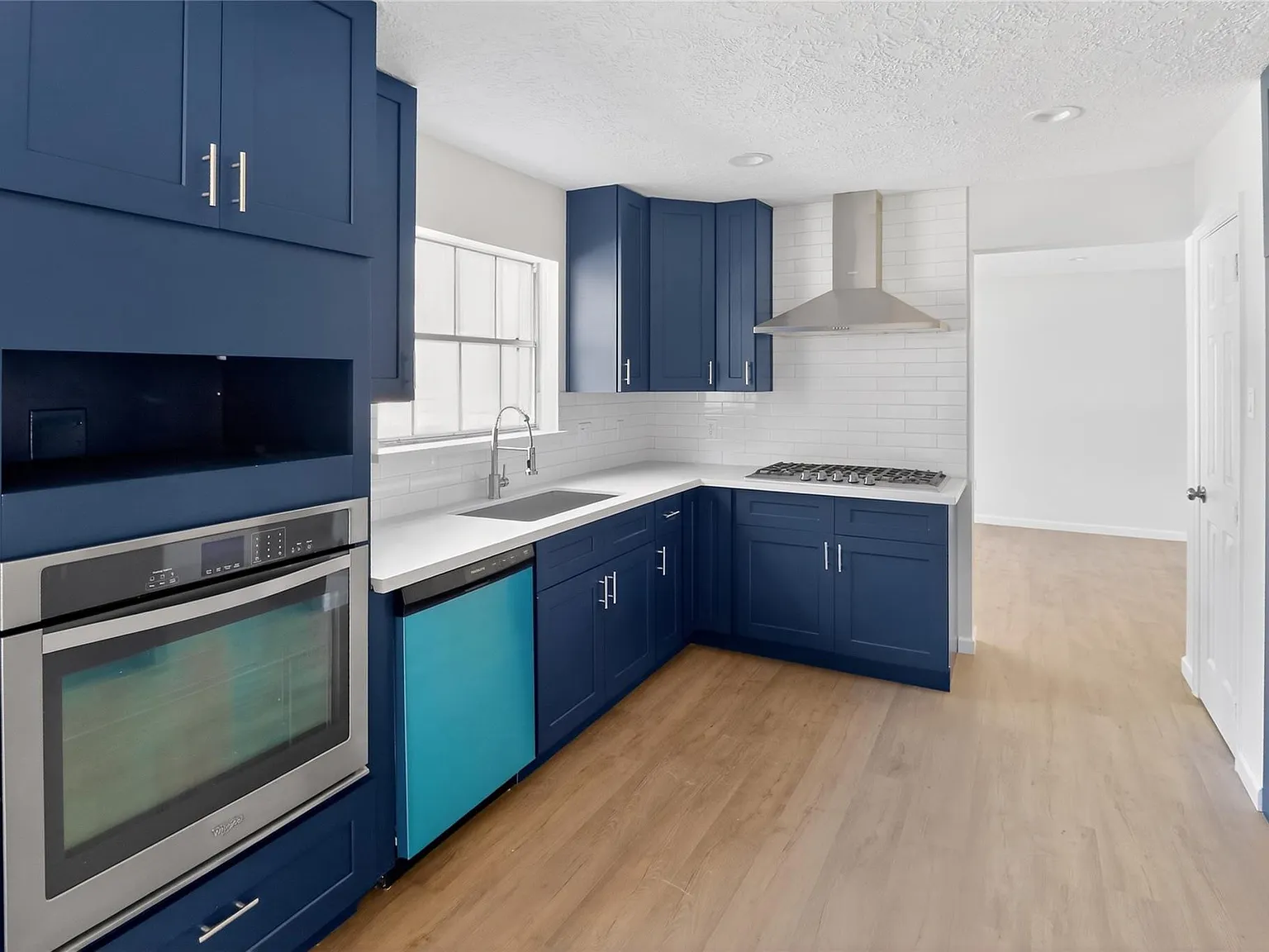 5 bed, 2.5 bath, 2782 sqft, $2,800 — Photo 4