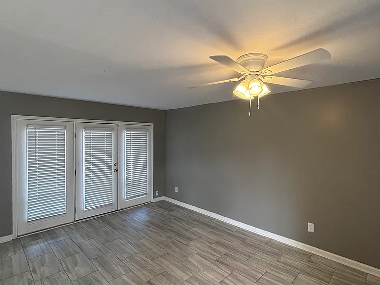 1027 Windrose Dr — Photo 2
