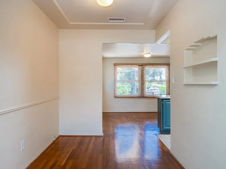 5425 Adams Ave — Photo 9