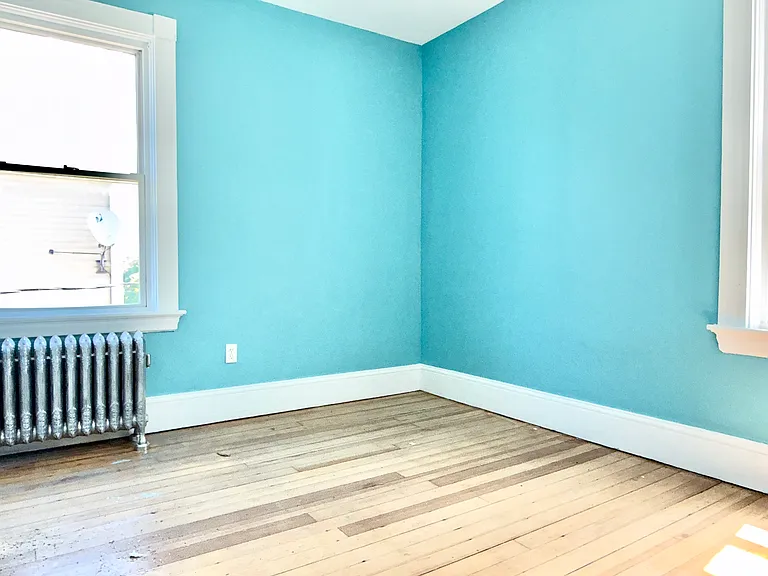 550 Winter St #2 — Photo 9