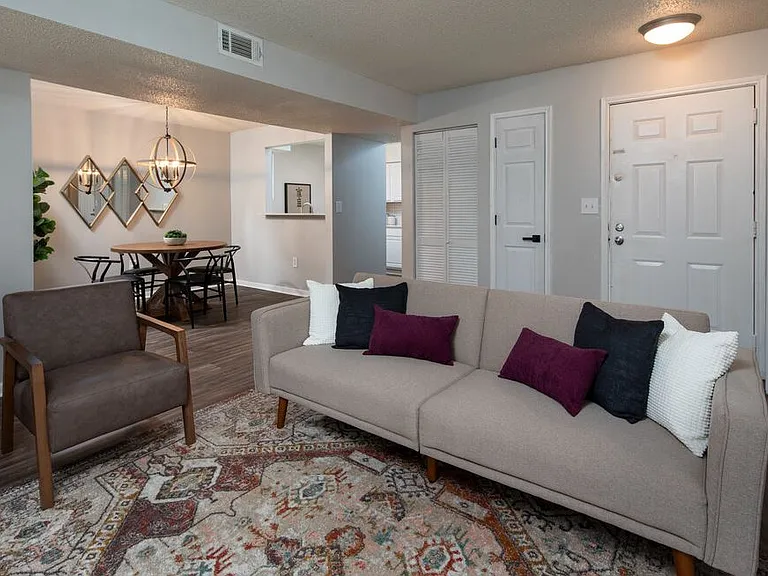 Belmont Hill Aprtments — Photo 4