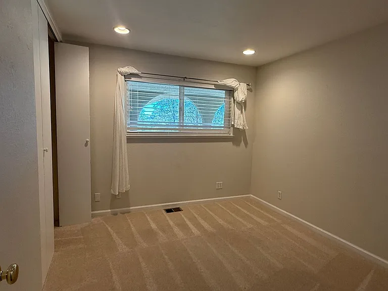 23799 Woodhaven Pl — Photo 35