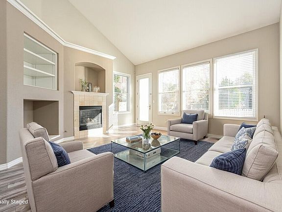 5th image of 4376 Foxberry Dr