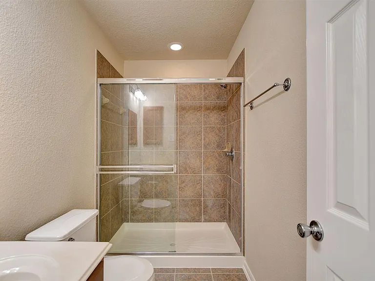 3131 Beacon Grove St — Photo 20