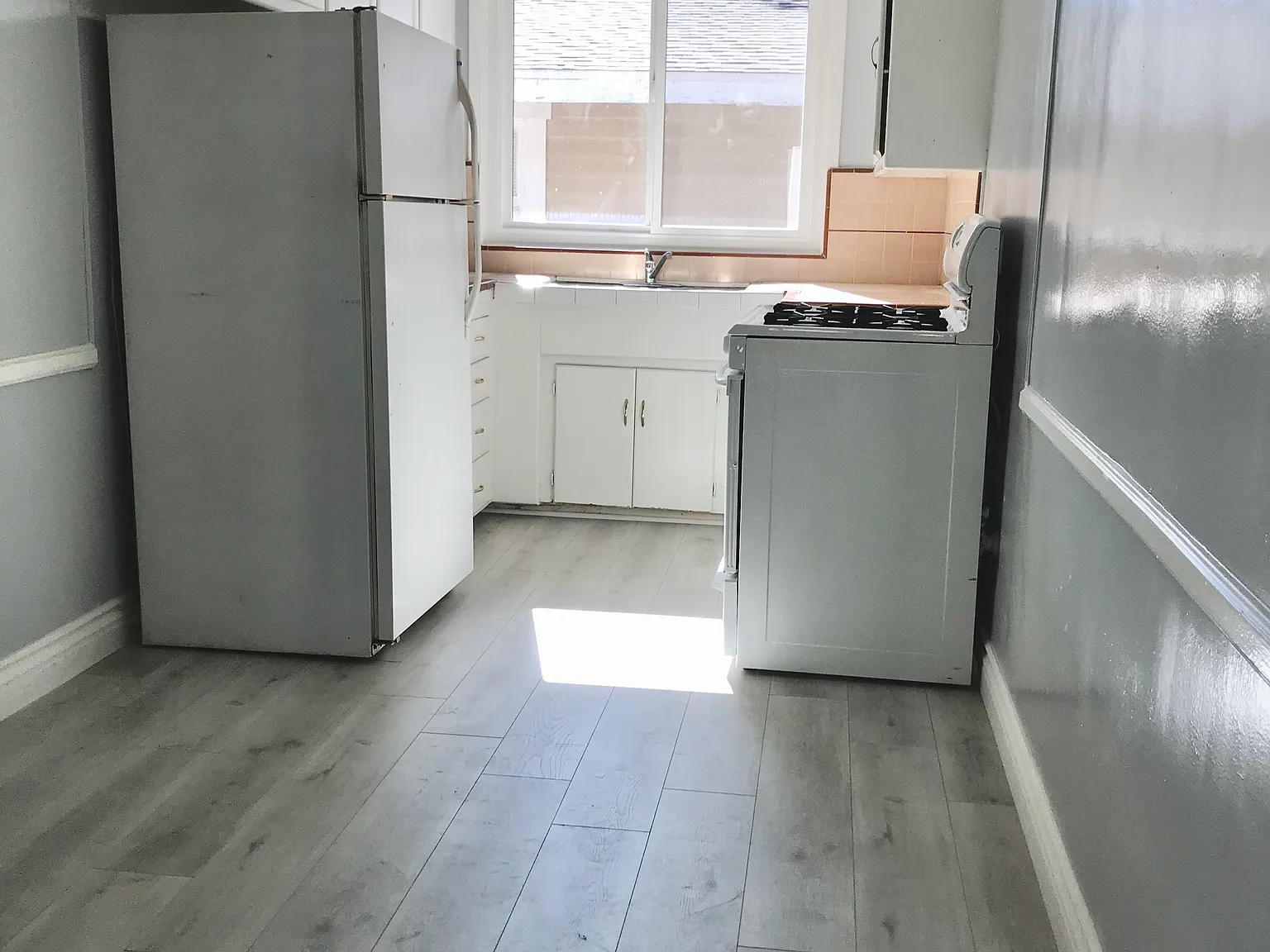 1 bed, 950 sqft, $1,950 — Photo 3