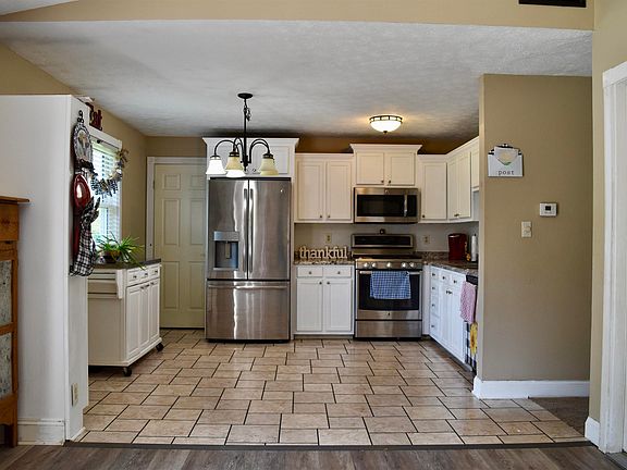 5th image of 425 Hummingbird Dr