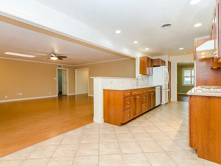 4225 Reaumur Dr — Photo 35