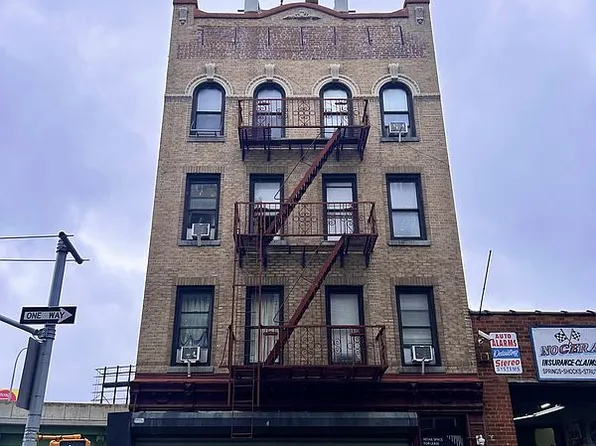 133 17th St, Brooklyn, NY 11215