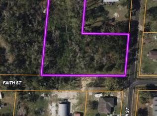 2201 Henderson St, Waveland, MS 39576