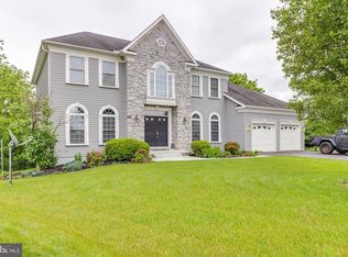 42 Monongahela Cir, Falling Waters, WV 25419