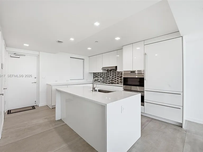 1201 20th St #410 — Photo 12