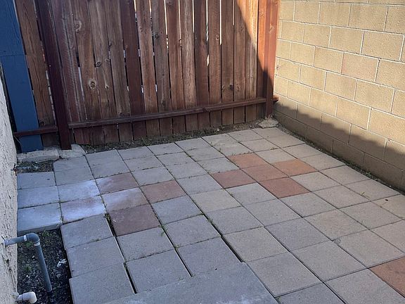 Nice spacious patio
