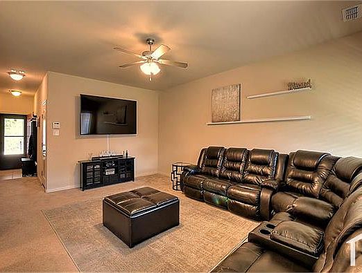 3rd image of 2216 Abbey Ln