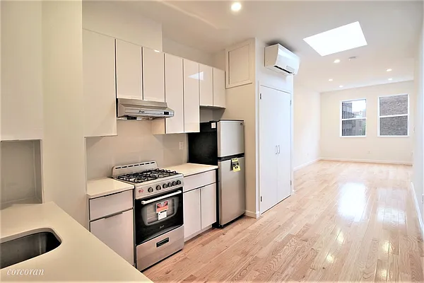 Rented by Corcoran | media 17