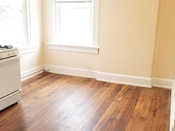 3rd image of 1716 Hanfield St APT 3F