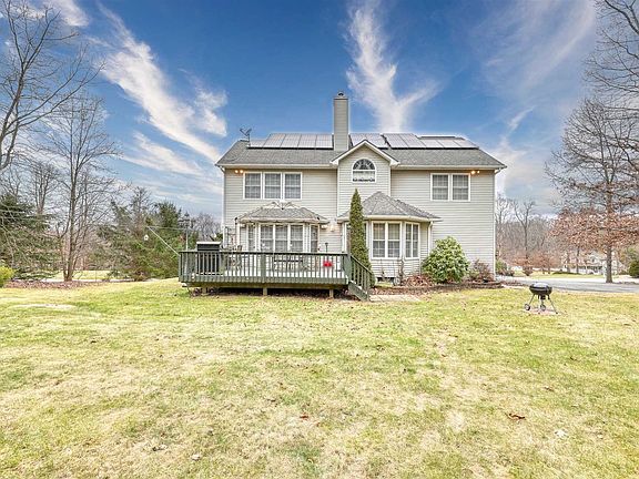 2nd image of 27 Shadowood Dr