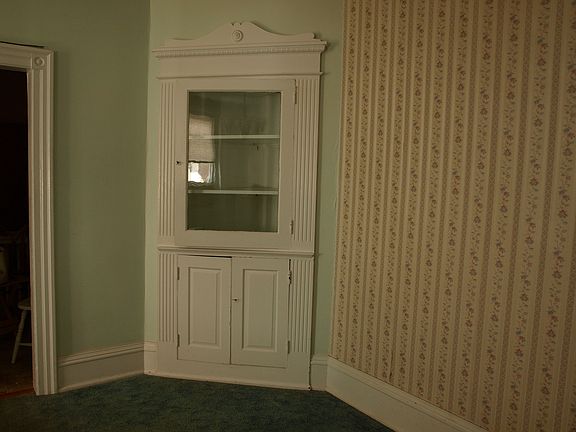 5th image of 642 Stanbridge St