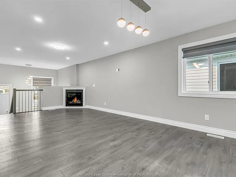 1858 Buckingham Dr — Photo 5