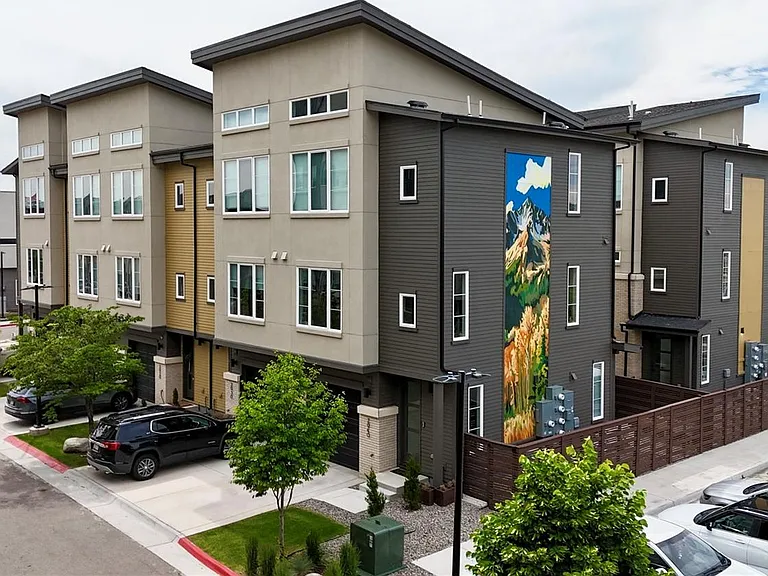2900 W Parkside Pl — Photo 20