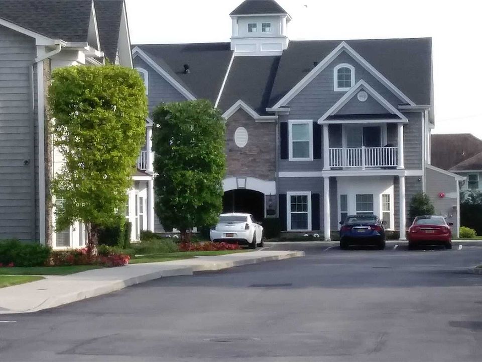 1st image of 17 Nicole Ct
