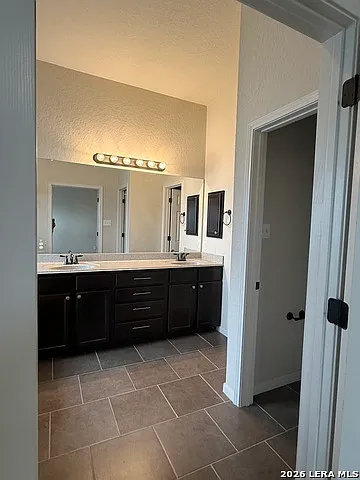 9010 Phoenix Park — Photo 21