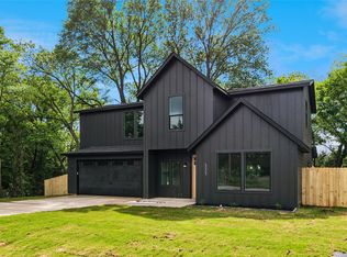 111 Lakeshore Ln, Red Oak, TX 75154
