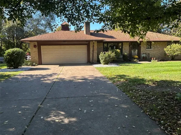 1302 Pasadena Dr, Erie, PA 16505