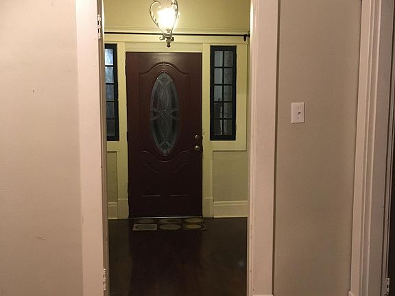 2nd image of 917 Crossland Ave