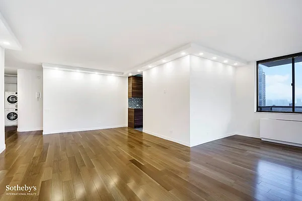 Rented by Sotheby's International Realty | media 3