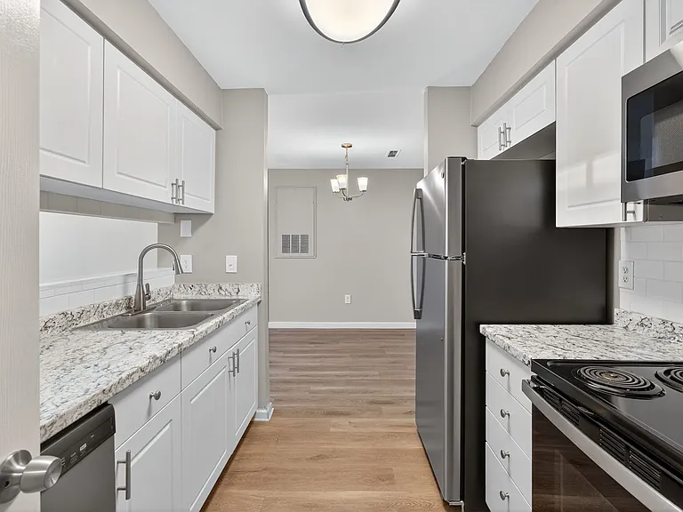 Nevin Place Apartments — Photo 44