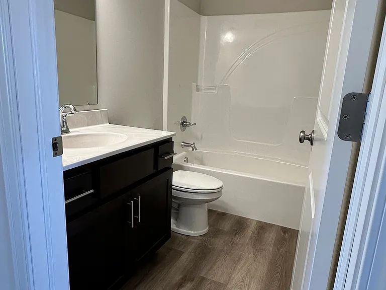18512 Falcons Lair Ct — Photo 5