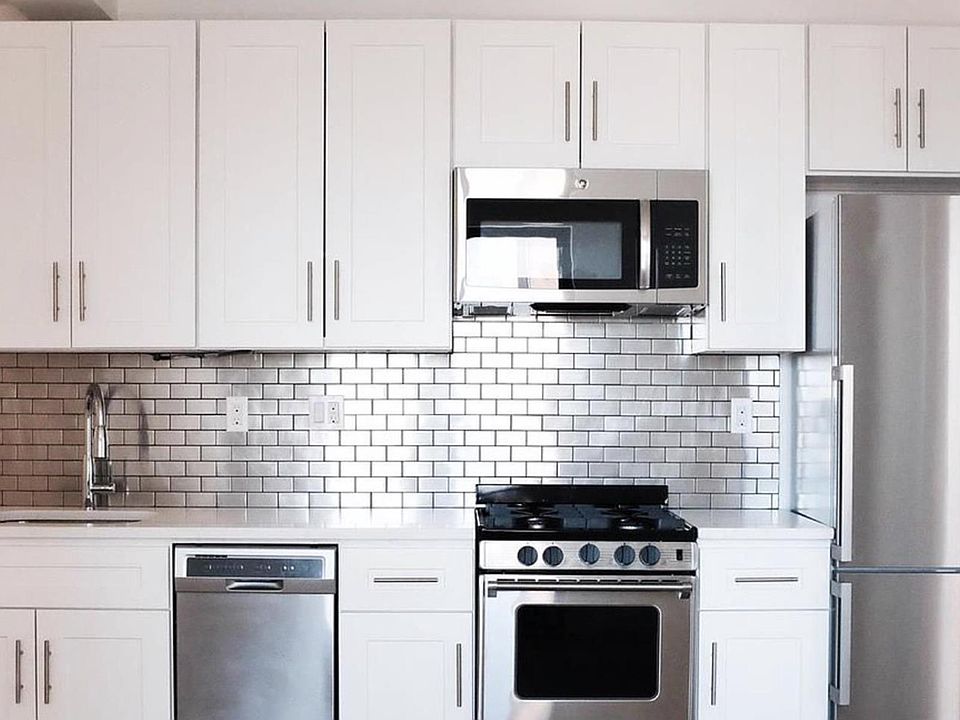 1st image of 304 10th St #1