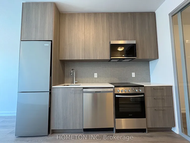 7439 Kingston Rd #813 — Photo 1