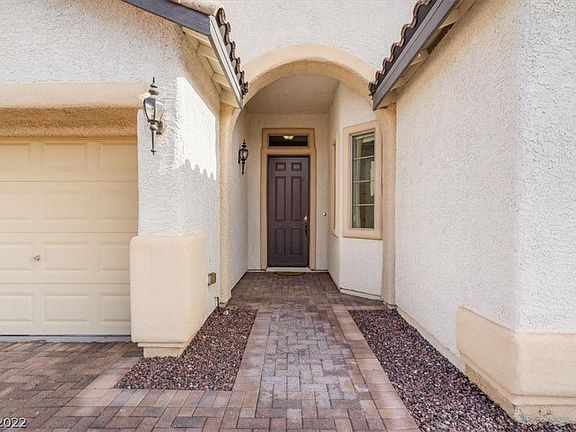 3rd image of 6124 Kulawea St