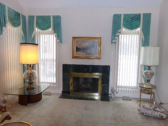 3rd image of 9245 Nagle Ave #60
