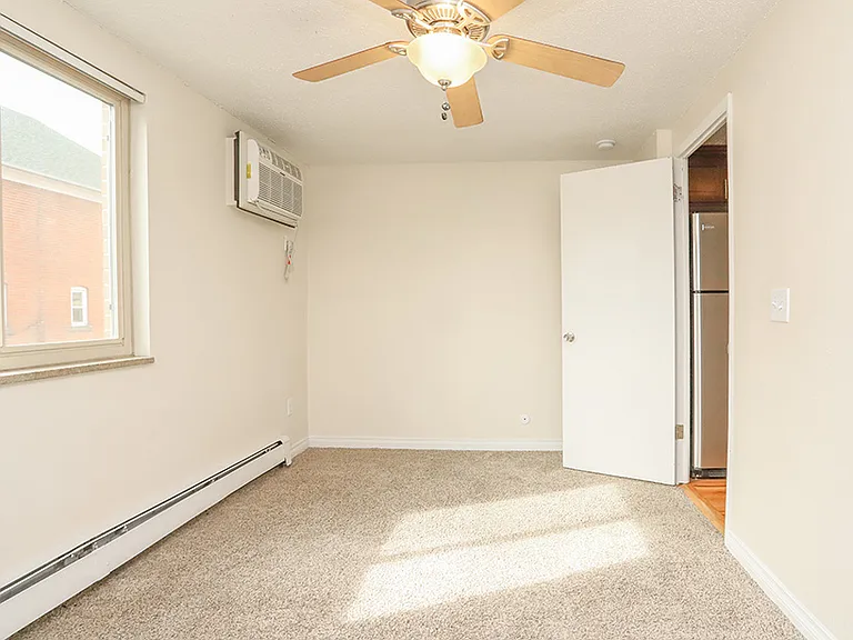 222 Logan — Photo 47