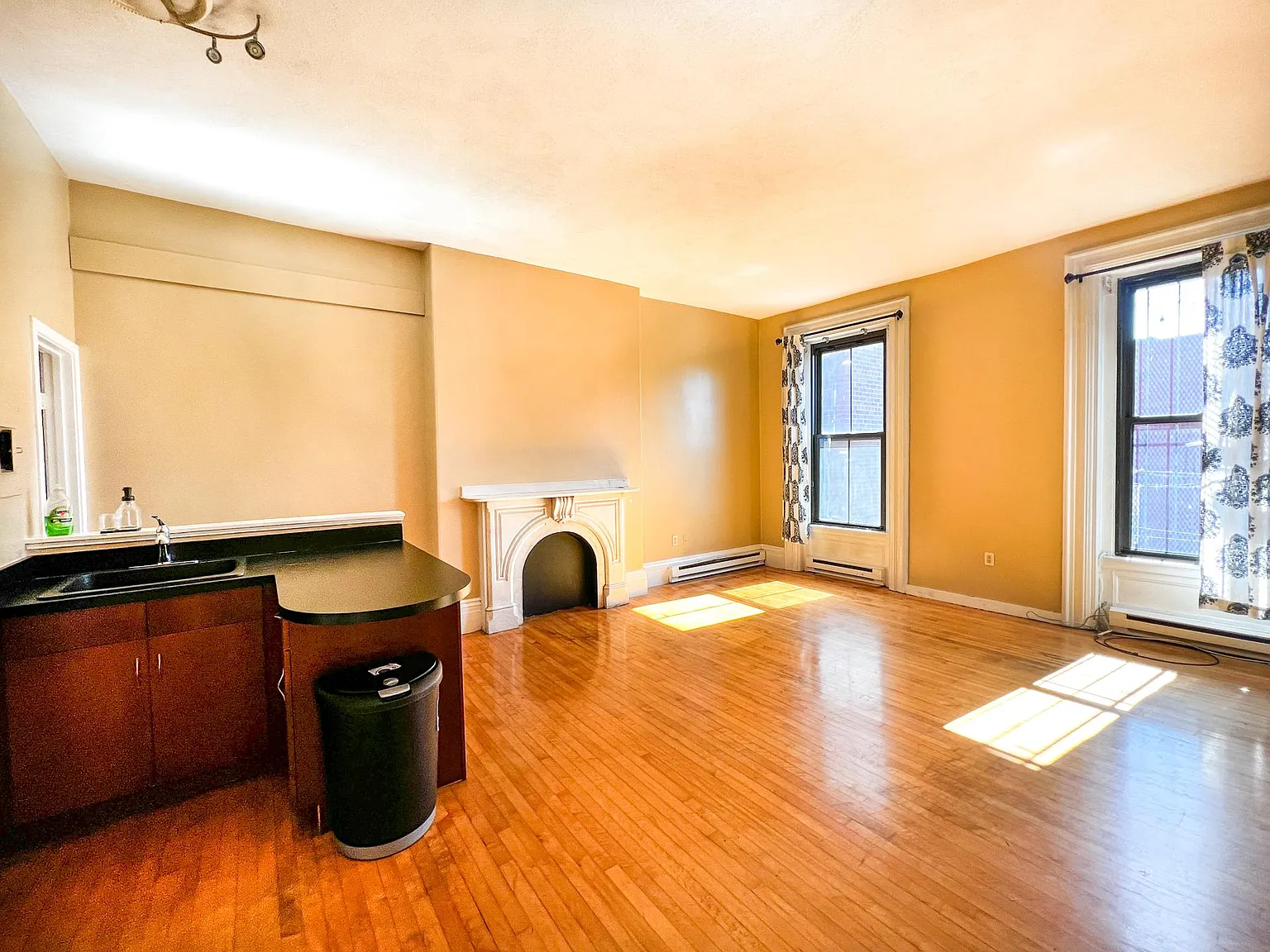 1 bed, 502 sqft, $2,400 — Photo 3