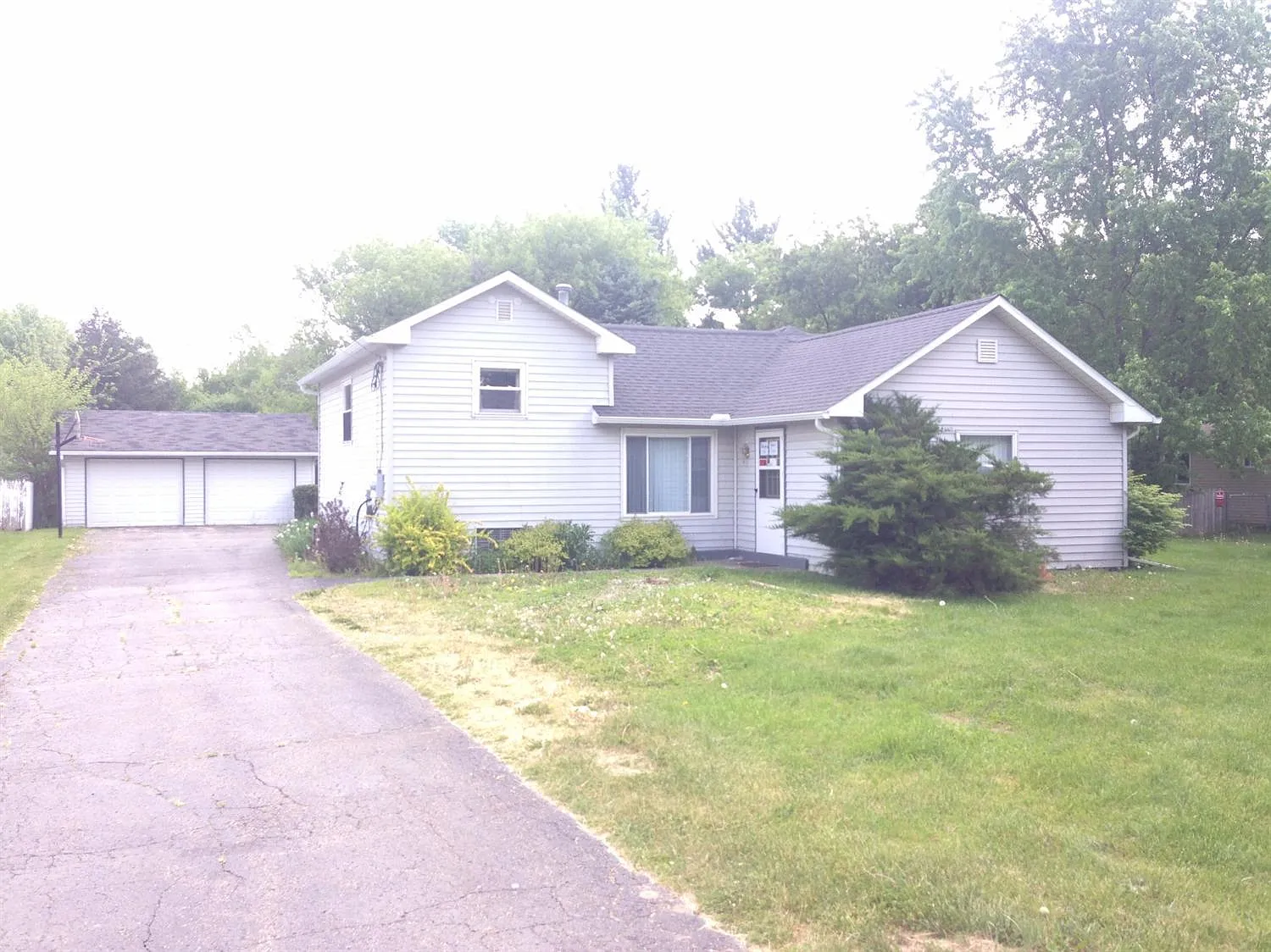 1416 Ives Ave photo 1