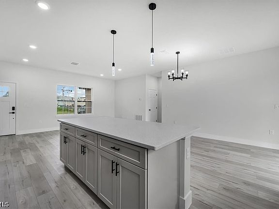 5th image of 4663 Ponce De Leon Blvd