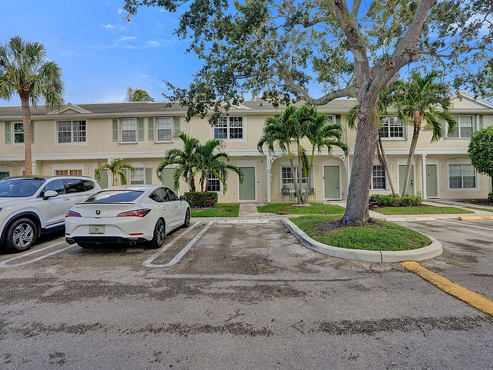 1st image of 9913 NW 57th Mnr