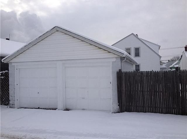 2nd image of 531 22nd St
