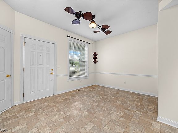 2nd image of 6956 Cottage Cir