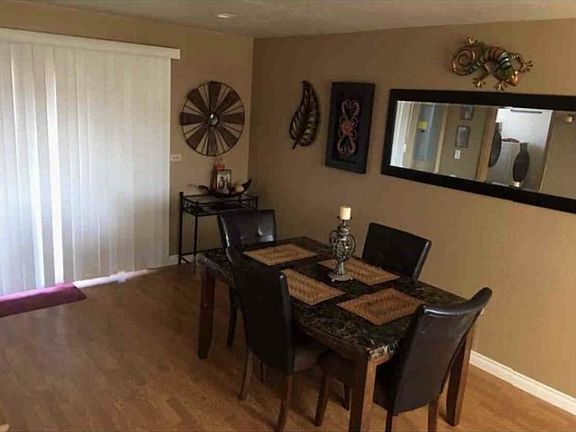 Kitchen, dinning room and livingroom