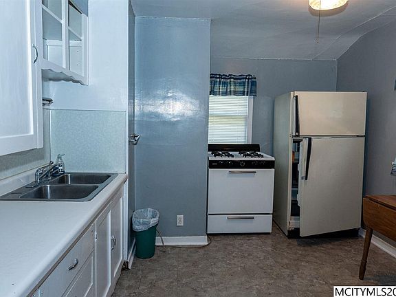 5th image of 316 12th St SE