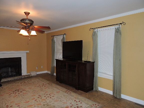 3rd image of 1403 Bellemeade Dr