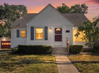 272 W 23rd St, Holland, MI 49423