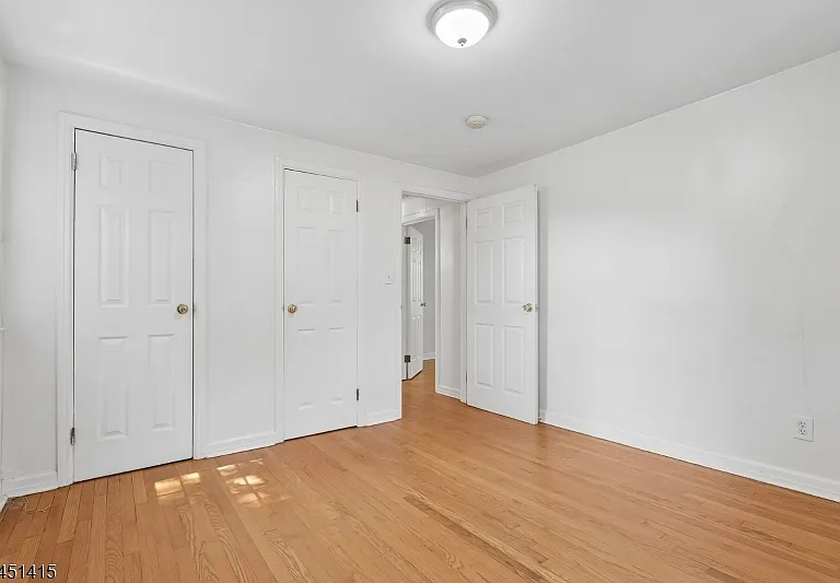 32 Locust Ave — Photo 14