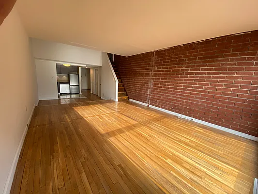 Rented by AZ REALTY NYC LLC | media 14